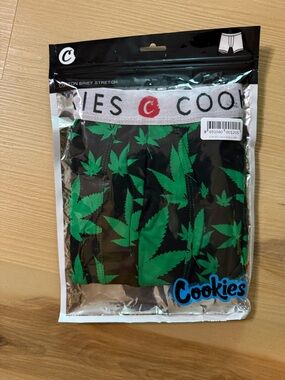 Cookies Men’s Black & Green Leaf Print Briefs